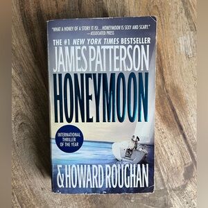 Honeymoon by James Patterson Paperback Book